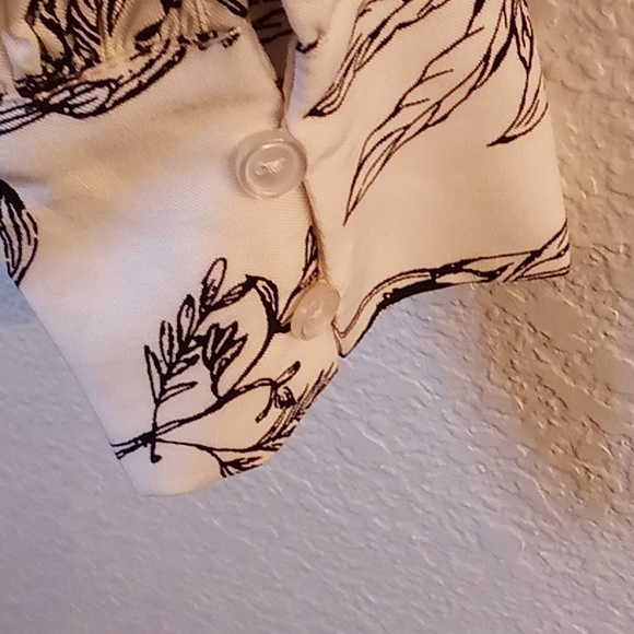 NEW Philosophy Republic Clothing Modest Cottagecore Size S Floral Cream-Black B4 - Picture 4 of 10